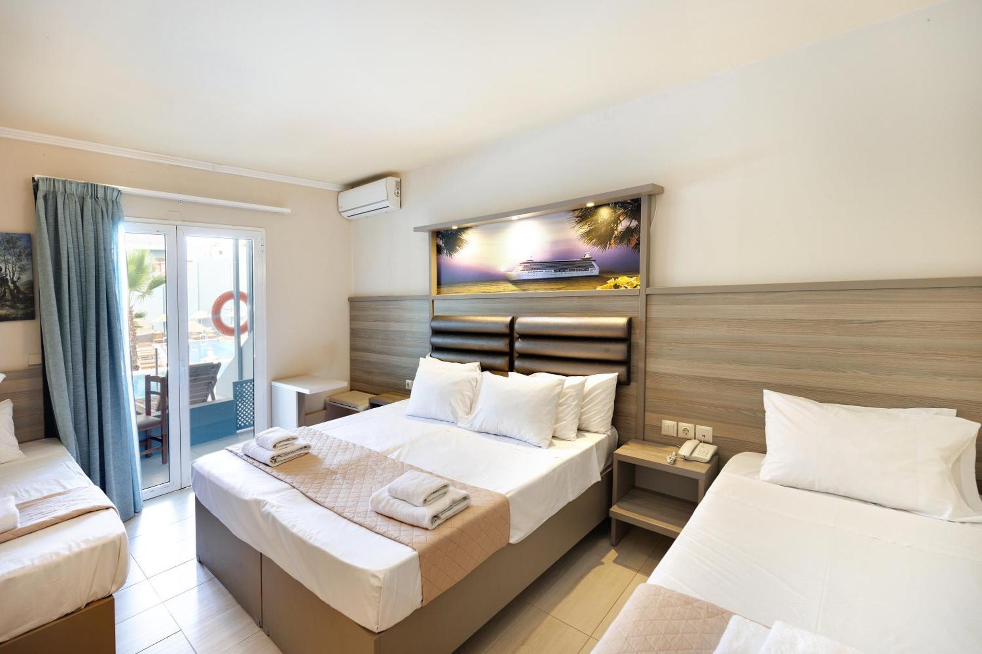 Sunbay Hotel 헐소니소스 외부 사진